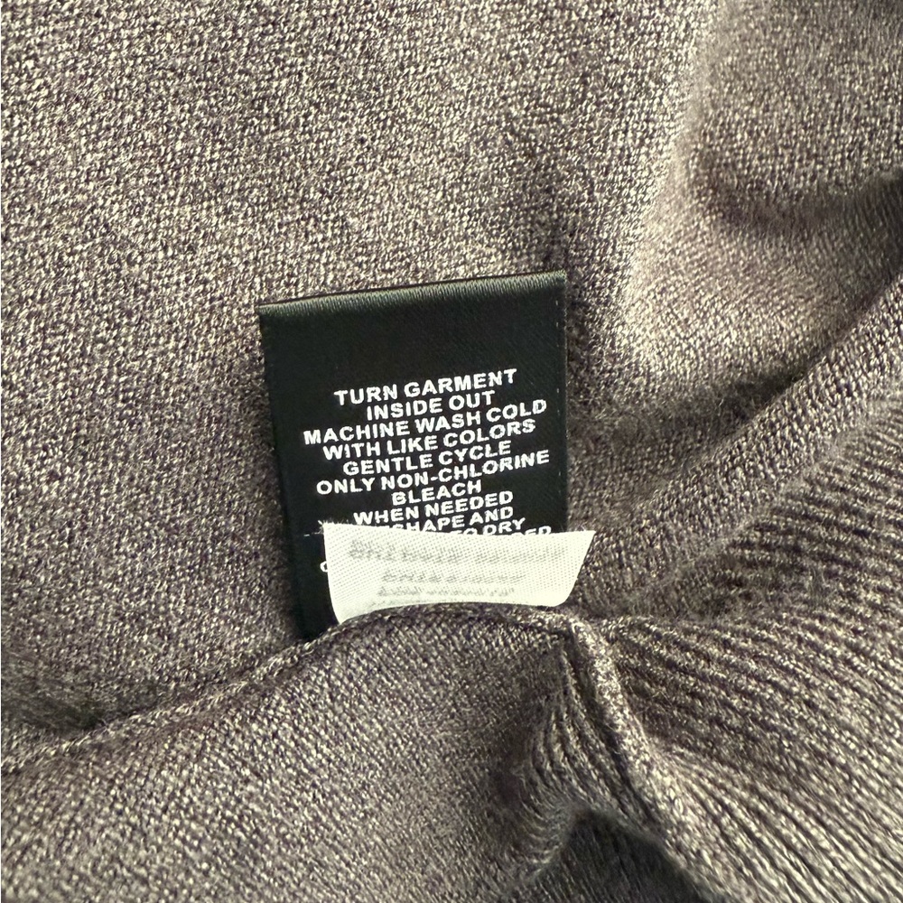 Torrid NEW W/O tags Women's Pullover Sweater Gray V-Neck Soft - Picture 6 of 8